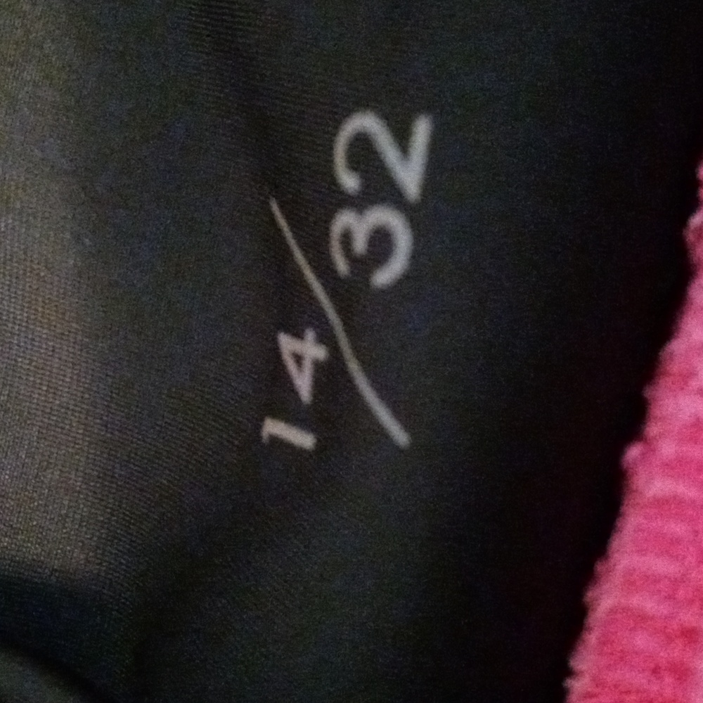 Liverpool Jeans Company The Walking Short Maternity Shorts - Picture 9 of 9